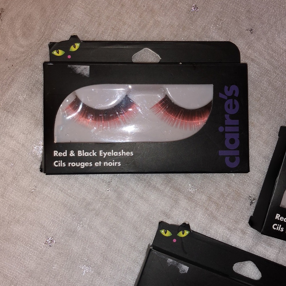 Claires Eyelash Halloween bundle - Picture 2 of 8